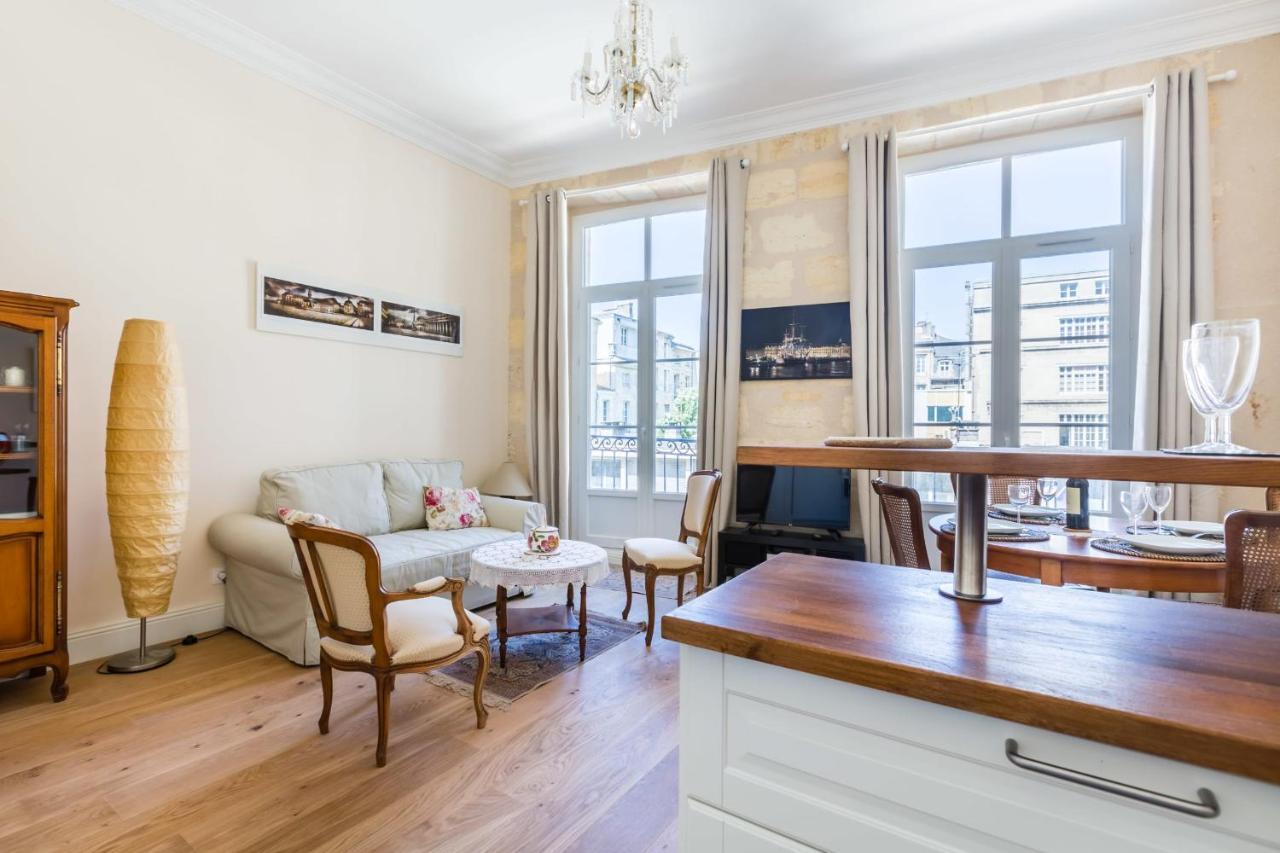 Guestready - Lovely Apartment Place De La Bourse Bordeaux Bagian luar foto